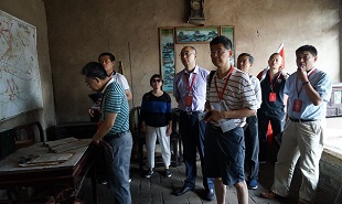 采訪團觀摩作戰圖