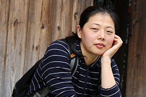 童話：獲獎作品《一千朵跳躍的花蕾》作者：周靜         獲獎感言　　種子發芽，盛開為花，需要力量。野獸奔跑，需要力量。云涌風起，需要力量。在我們周圍的世界里，無時無刻不充盈著神奇的力量。這些力量來自于事物自我的積蓄和噴薄，來自于自我的堅持與追尋，來自于對一切“不可能”的抗爭。我想抓住這些力量，想表達世界的神奇，想呈現生命的堅韌和美好……