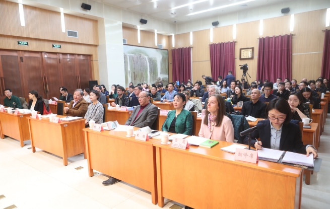 在不同的地域與歷史中，探尋共通的文學精神