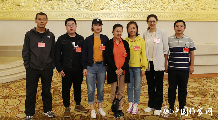 來，合個影吧！