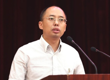 紀紅建：做人民心聲的傳遞者　　方向是根本，行動是關鍵，報告文學作家更需要扎扎實實、默默無聞地行走、記錄、思考和報告。[詳細]