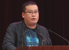 肖江虹：帶著詩意前行　　作家用筆講述人類在時代里面的困境。我們每個人都有困境，作家需要發現困境講述困境。[詳細]