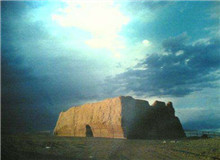 明湖讀書會｜《哈蜜的廢墟》：創(chuàng)傷傳遞、復(fù)仇與療愈現(xiàn)代小說不再追逐明晰的中心思想，更迷戀發(fā)散和輻射……[詳細(xì)]