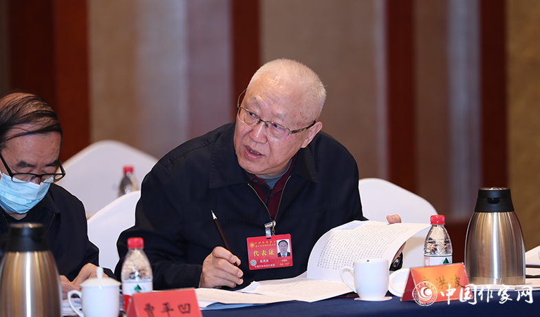 12月12日，中國作家協(xié)會第九屆主席團第九次會議在京舉行。