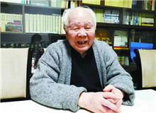 【李國文】	王　雪丨《得法而努力地耕耘——一篇手稿檔案中的李國文》；	席思宇丨《“作家是屬于他那個(gè)時(shí)代的”》。