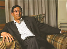 【李佩甫】	孔會(huì)俠丨《李佩甫心中有個(gè)“好的故事”》；	葉　君丨《如何講好中國城鄉(xiāng)故事——從<城的燈>到<生命冊(cè)>》。