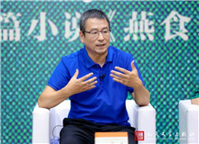 白巖松：中國人的飲食是和人生打通的　　葛亮是在回望的過程中去撿拾中國人最好的規矩、道德、情理和情感。對！這就是葛亮。[詳細]