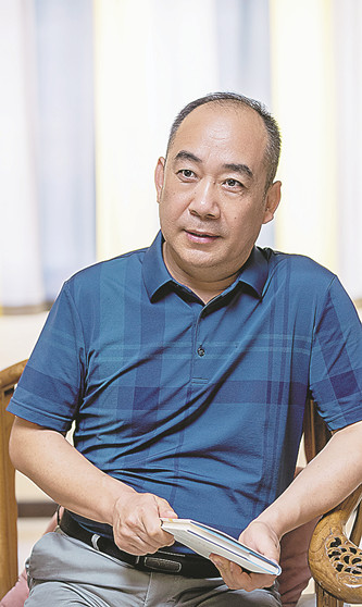 桫欏（《詩選刊》主編、中國作協網絡文學委員會委員）