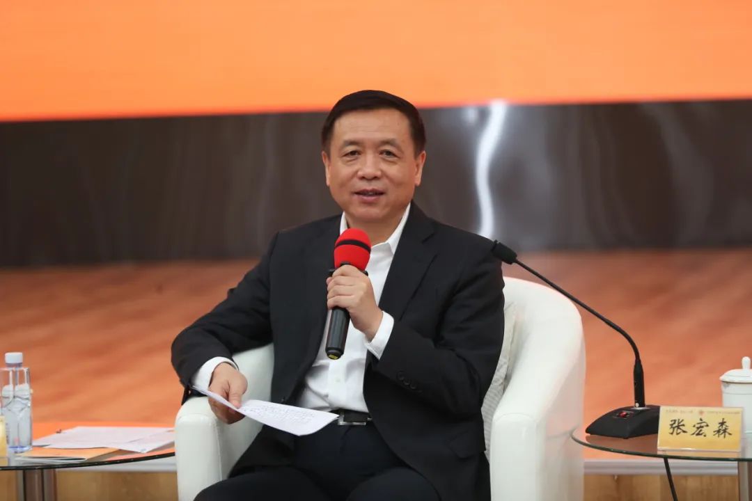 中國作協黨組書記、副主席、書記處書記張宏森講話