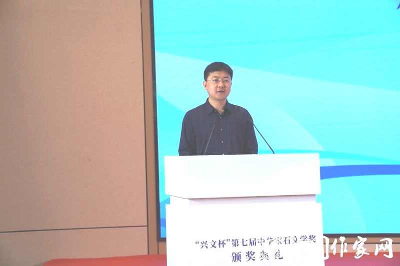 獲獎作家代表周子健發表獲獎感言