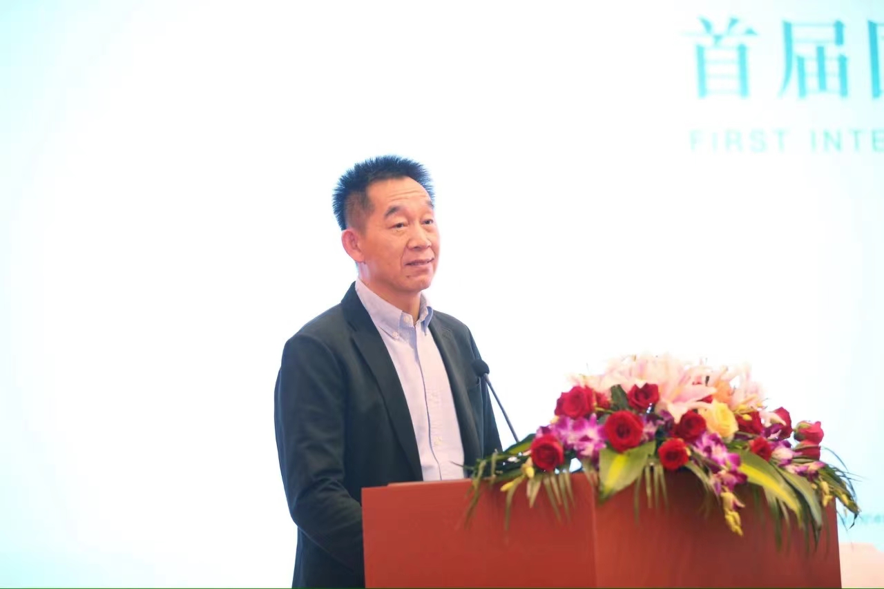 中國作協黨組成員、書記處書記、《人民文學》主編施戰軍致辭