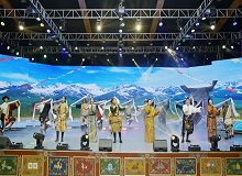 青海玉樹2025年9月15日，中國作家“深入生活、扎根人民”新時代文學實踐點正式落戶玉樹。[詳細]