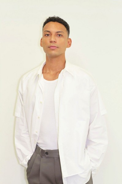 作家安堂何塞。巖澤高雄攝影，日本文學振興會圖片